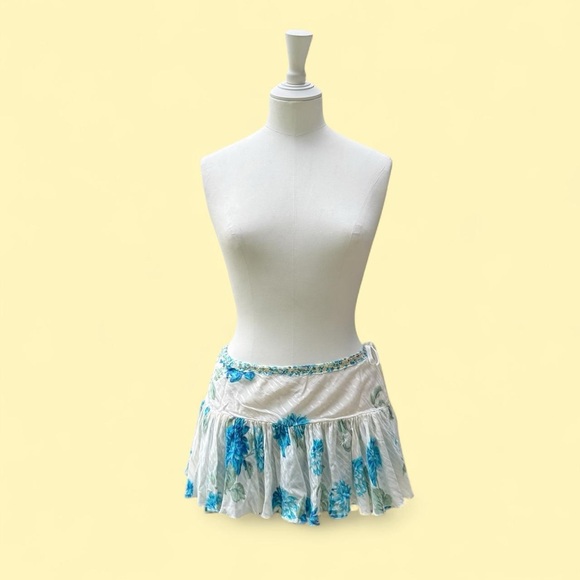 Vintage Y2K Abercrombie & Fitch silk micro skirt floral light blue and white - Picture 5 of 7